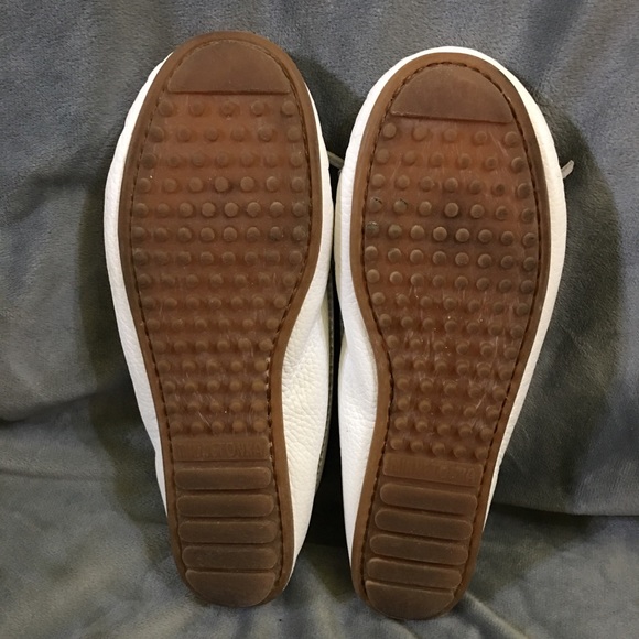 Minnetonka Moccasins - Picture 3 of 7